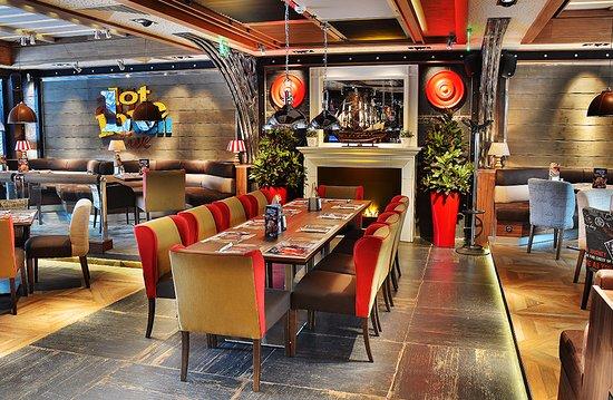 Happy Bar & Grill Victoria